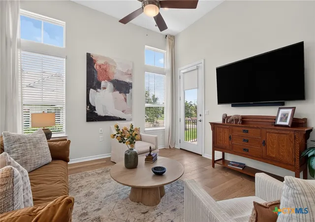Listing Photo 5 - Condo for sale in building located at 120 Stewart Dr, San Marcos, TX 78666 - Unit #101