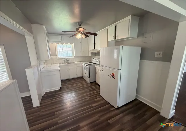4th image of 602 E Rosebud, Victoria, TX 77901 | MLS# 617410