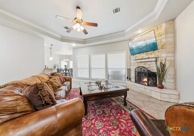 Photo 4 of Sale Pending at 1211 Mossy Holw Dr, Spring Branch, TX 78070 | MLS# 617781 | Listing updated on 2026-09-28