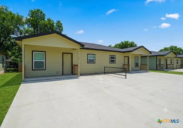 2nd image of 611 E Martindale St #A & B, Seguin, TX 78155 | MLS# 617780