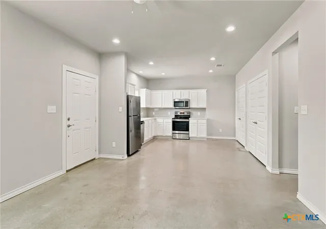 5th image of 611 E Martindale St #A & B, Seguin, TX 78155 | MLS# 617780