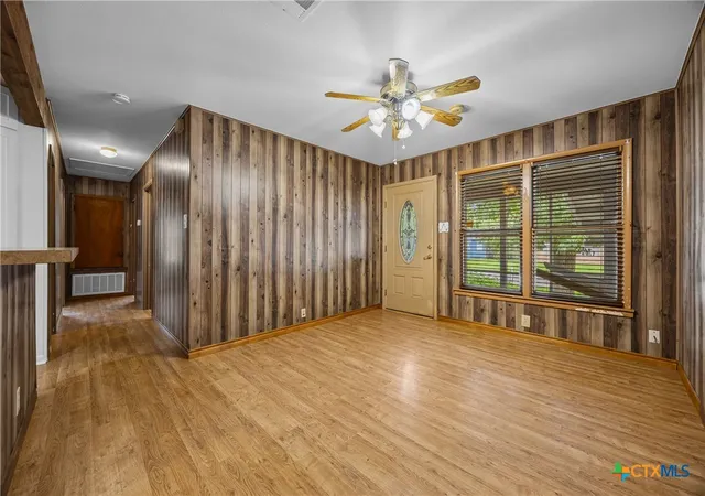 Photo 3 of Single family home for sale at 914 Plum St, Lockhart, TX 78644 | MLS# 617184 | Listing updated on 2026-10-08