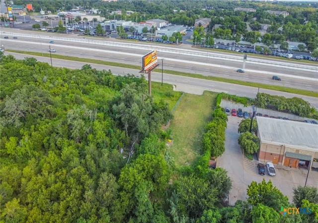 2nd image of 3210 S General Bruce Dr, Temple, TX 76504 | MLS# 617802