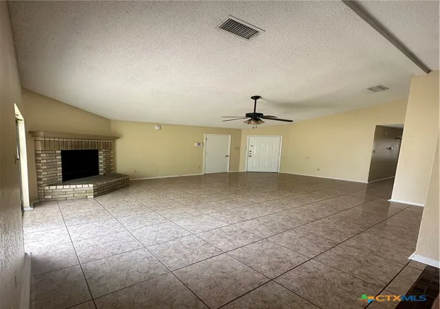 4th image of 2407 Woodlands Dr, Killeen, TX 76549 | MLS# 617481