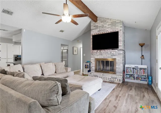 3rd image of 217 Versailles St, Victoria, TX 77904 | MLS# 617996