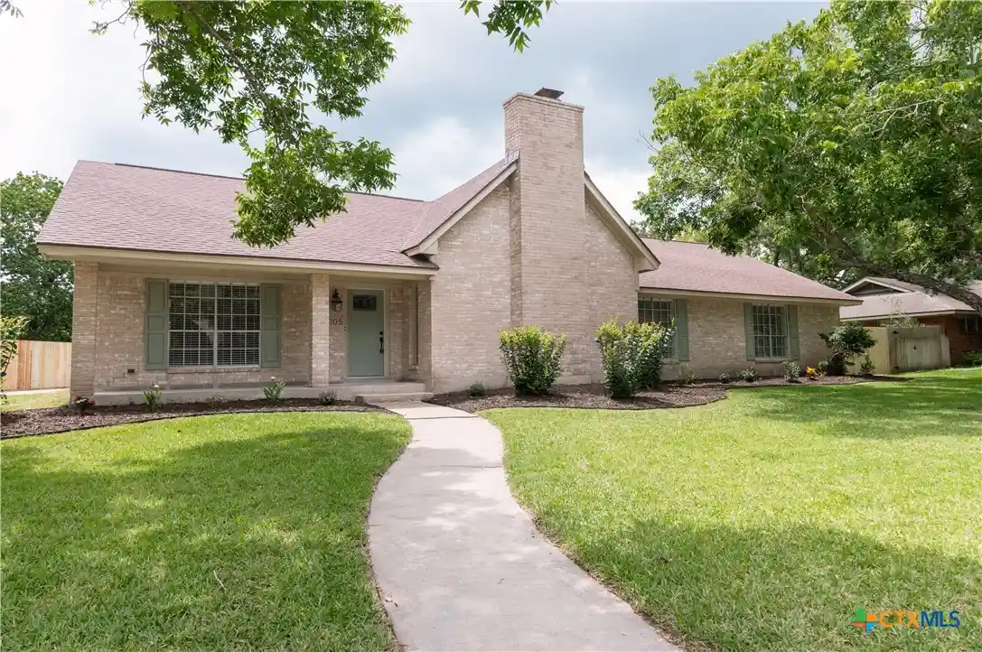Photo 1 of Single family home for sale at 105 Spokane St, Victoria, TX 77904 | MLS# 617958 | Listing updated on 2026-10-19