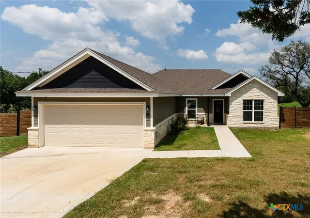 Photo 1 of Single family home for sale at 1110 County Rd 1045, Lampasas, TX 76550 | MLS# 617903 | Listing updated on 2026-07-02