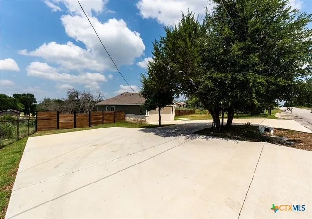 Photo 3 of Single family home for sale at 1110 County Rd 1045, Lampasas, TX 76550 | MLS# 617903 | Listing updated on 2026-07-02