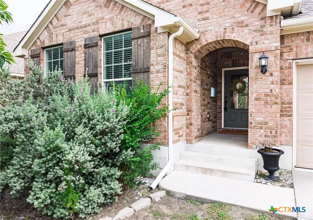Photo 3 of Single family home for sale at 827 Old World Dr, Harker Heights, TX 76548 | MLS# 618005 | Listing updated on 2026-06-27