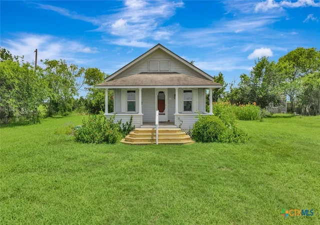 3rd image of 195 Wall Ln, Port Lavaca, TX 77979 | MLS# 618063