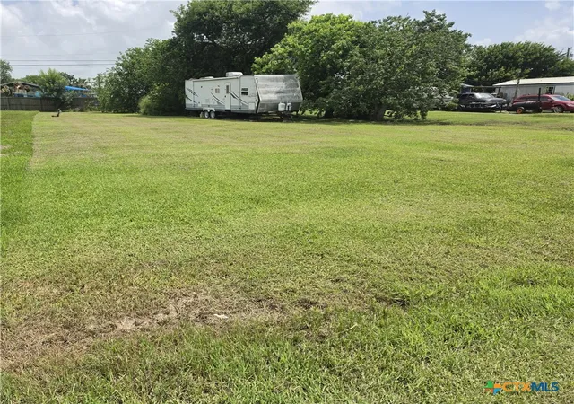 4th image of 711-171 W Broadway Ave, Seadrift, TX 77983 | MLS# 618106