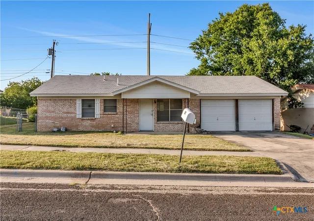 Homes for sale in Copperas Cove, TX | 1004 Sherry Ln, Copperas Cove, TX 76522 | MLS# 618103