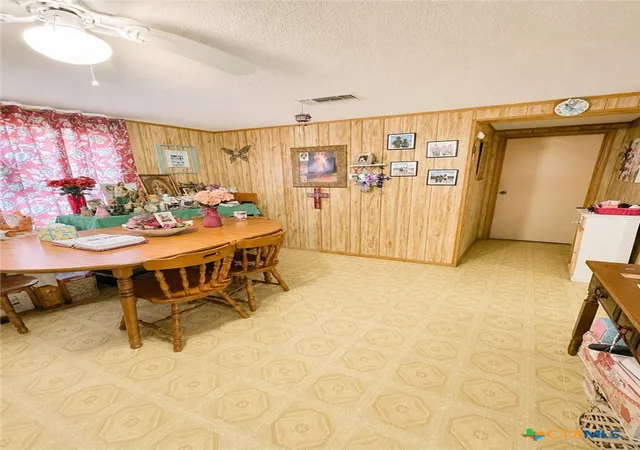4th image of 109 S Colorado St, Edna, TX 77957 | MLS# 618135