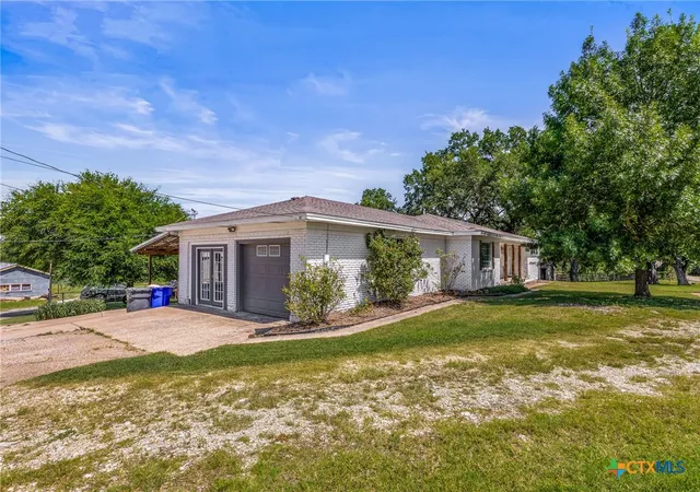 Homes for sale in Lorena, TX | 1305 S Old Temple Rd, Lorena, TX 76655 | MLS# 618154