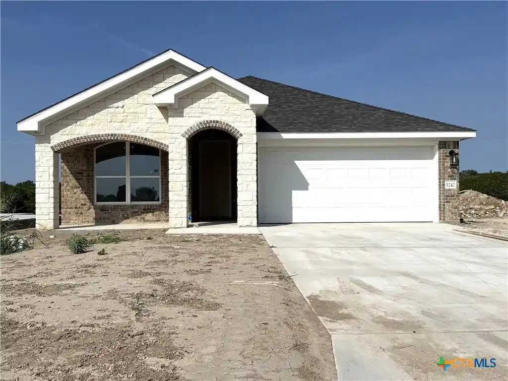 Single family home for sale at 5242 Lassen Ln, Belton, TX 76513 | MLS# 617263