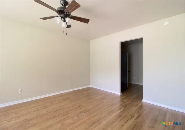 Photo 3 of Single family home for sale at 802 E Irvin Ave, Temple, TX 76501 | MLS# 618363 | Listing updated on 2026-07-26