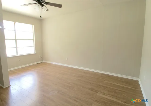 Photo 4 of Single family home for sale at 802 E Irvin Ave, Temple, TX 76501 | MLS# 618363 | Listing updated on 2026-07-26