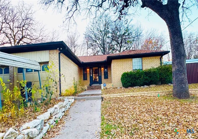 27th image of 817 S Bell St, Hamilton, TX 76531 | MLS# 618281