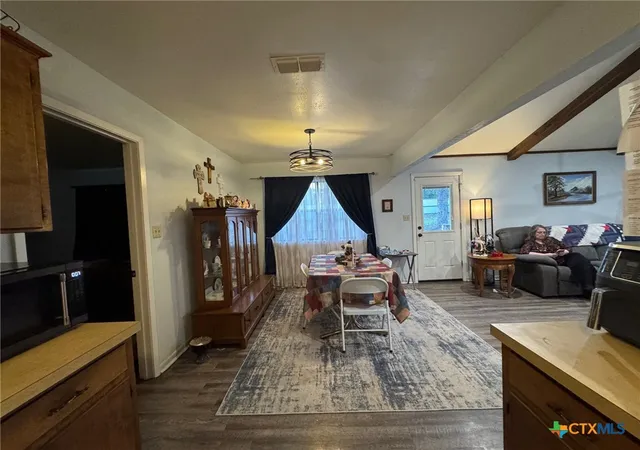 5th image of 817 S Bell St, Hamilton, TX 76531 | MLS# 618281