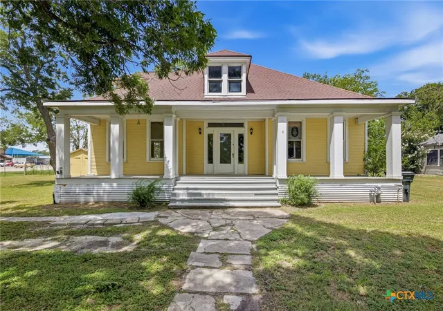 Homes for sale in Yorktown, TX | 119 N West St, Yorktown, TX 78164 | MLS# 618298
