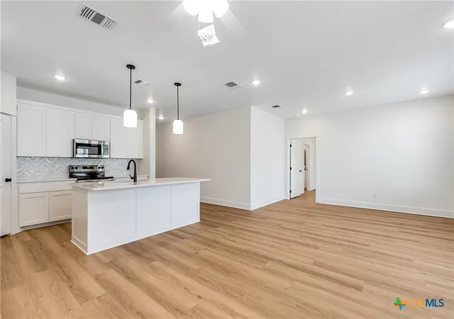 Photo 3 of Single family home for sale at 2025 Stillwell St, Nolanville, TX 76559 | MLS# 618278 | Listing updated on 2026-10-03