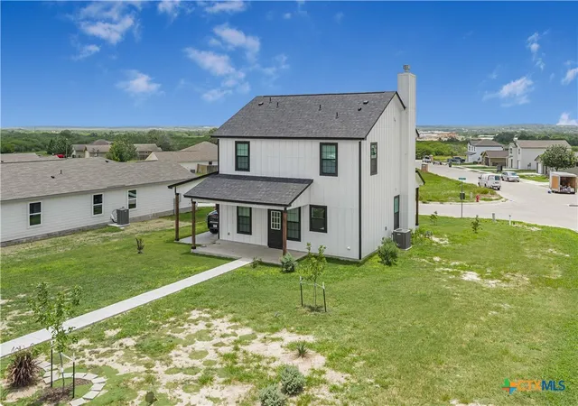 3rd image of 501 Sendera Wy, Kenedy, TX 78119 | MLS# 618198