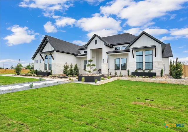 Photo 3 of Sale Pending at 6756 Kings Ml Dr, Salado, TX 76571 | MLS# 617893 | Listing updated on 2026-07-27