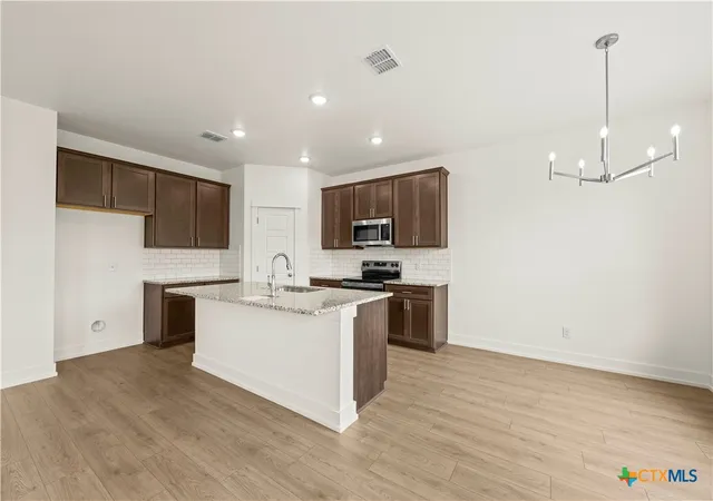Photo 3 of Sale Pending at 123 Grand Cyn Dr, Copperas Cove, TX 76522 | MLS# 617828 | Listing updated on 2026-07-10