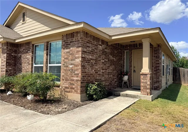 Homes for sale in Seguin, TX | 1024 Clarkston Dr, Seguin, TX 78155 | MLS# 618132