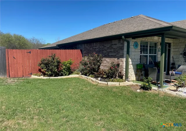 2nd image of 1004 Leah Dr, Troy, TX 76579 | MLS# 618479