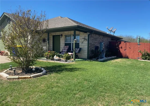 3rd image of 1004 Leah Dr, Troy, TX 76579 | MLS# 618479