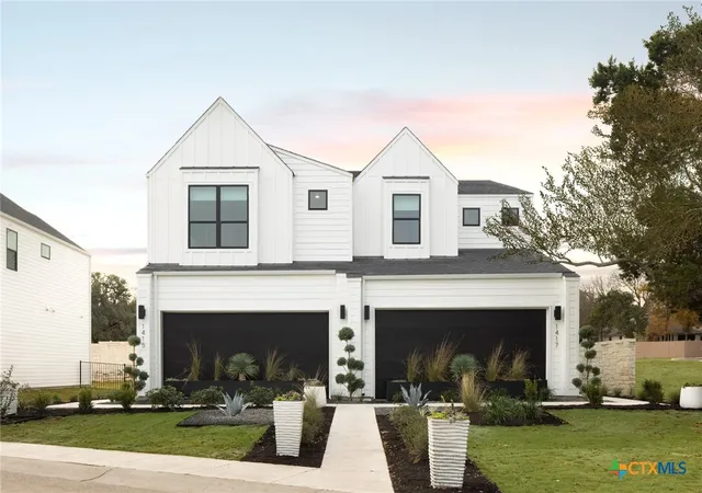 2nd image of 8012 Bird Song Cir, Austin, TX 78745 | MLS# 618575