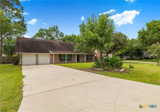Homes for sale in Victoria, TX | 105 Tropical Dr, Victoria, TX 77904 | MLS# 618475