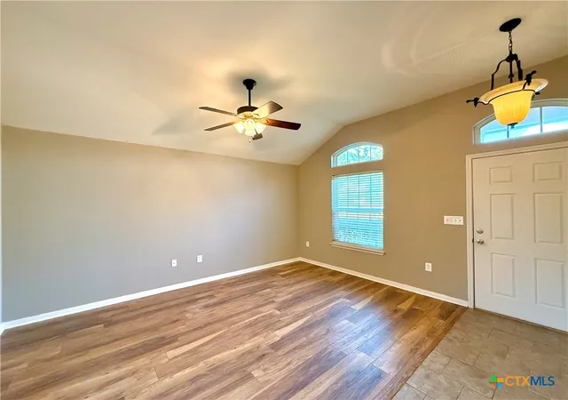 3rd image of 132 Carlsbad Dr, Victoria, TX 77904 | MLS# 618615