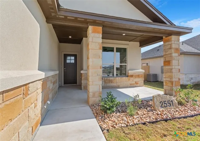 Photo 2 of Single family home for sale at 2551 Tin Barn Blf, Belton, TX 76513 | MLS# 618458 | Listing updated on 2026-10-06