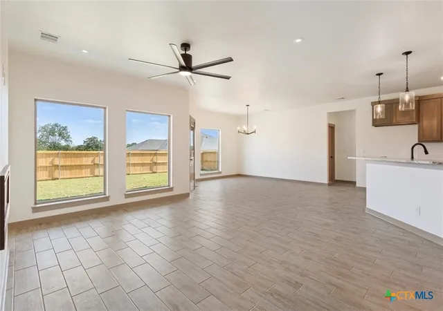 Photo 3 of Single family home for sale at 2557 Tin Barn Blf, Belton, TX 76513 | MLS# 618594 | Listing updated on 2026-10-06