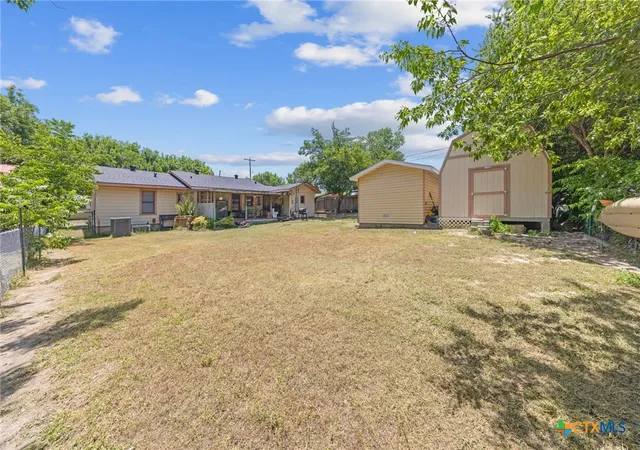 Homes for sale in Lampasas, TX | 1007 W Avenue A, Lampasas, TX 76550 | MLS# 617252