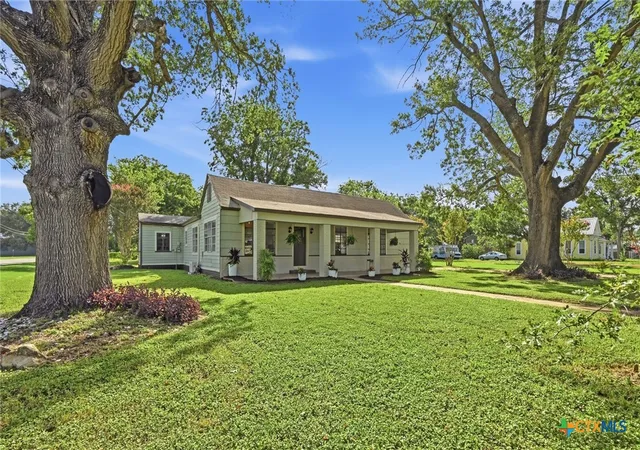 Homes for sale in Martindale, TX | 101 Bowie St, Martindale, TX 78655 | MLS# 618667