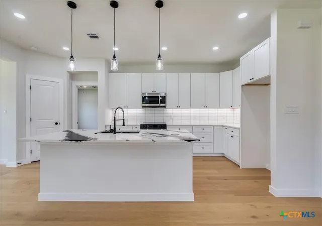 Photo 3 of Single family home for sale at 107 Keahi Ct, Bastrop, TX 78602 | MLS# 618668 | Listing updated on 2026-07-03