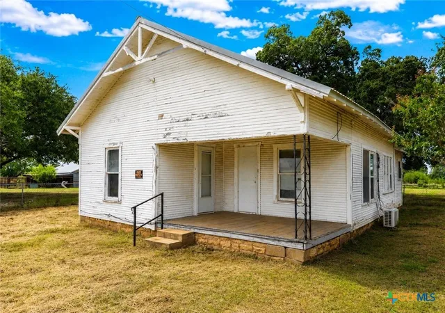 Photo 3 of House for sale at 8160 Fm 2412, Gatesville, TX 76528 | MLS# 618681 | Listing updated on 2026-10-01