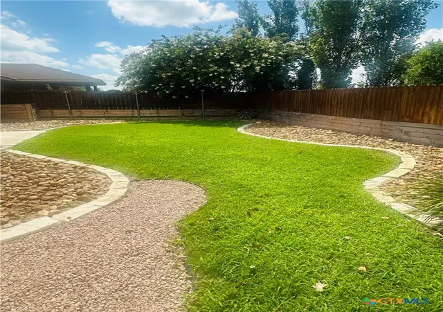 2nd image of 231 Navarro Xing St, Seguin, TX 78155