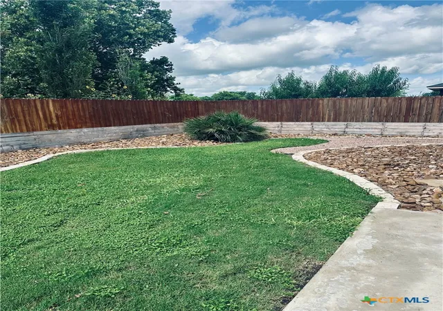33rd image of 231 Navarro Xing St #7B, Seguin, TX 78155 | MLS# 618695