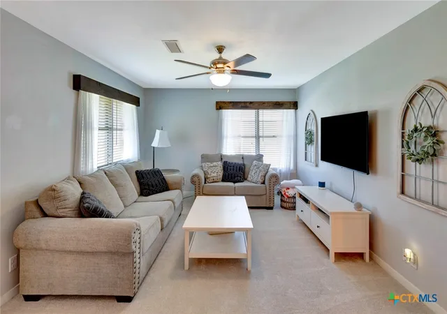 2nd image of 2105 E Mistletoe Ave, Victoria, TX 77901 | MLS# 618616