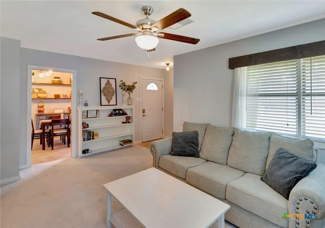 4th image of 2105 E Mistletoe Ave, Victoria, TX 77901 | MLS# 618616