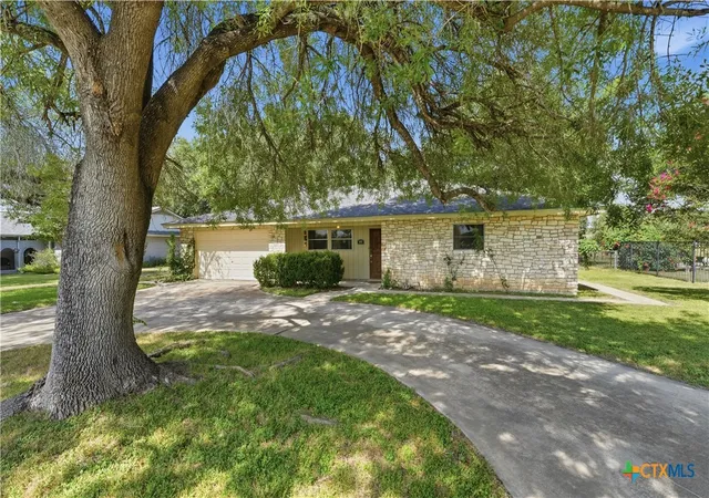Homes for sale in Seguin, TX | 603 River Oak Dr, Seguin, TX 78155 | MLS# 618859