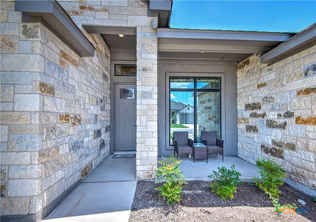 Photo 4 of Single family home for sale at 5027 Fenceline Trl, Nolanville, TX 76559 | MLS# 618701 | Listing updated on 2026-07-16