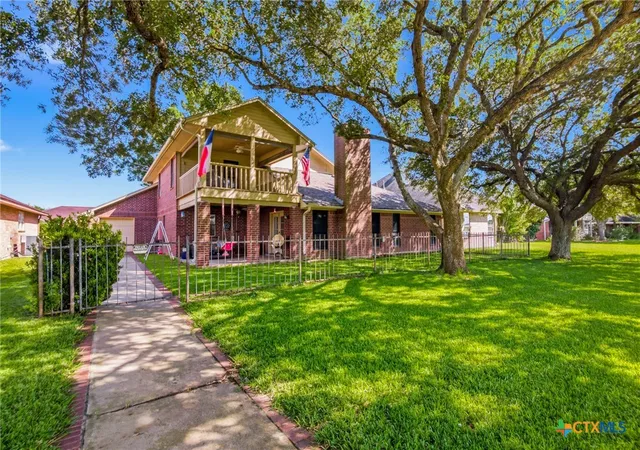 Photo 2 of Single family home for sale at 504 Colony Crk Dr, Victoria, TX 77904 | MLS# 618732 | Listing updated on 2026-08-01