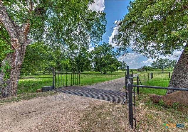 Homes for sale in Rockdale, TX | 2162 County Road 304, Rockdale, TX 76567 | MLS# 618775