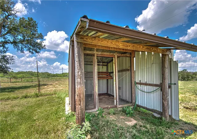 Homes for sale in Rockdale, TX | 2162 County Road 304, Rockdale, TX 76567 | MLS# 618775