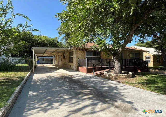 Homes for sale in San Saba, TX | 104 W Storey St, San Saba, TX 76877 | MLS# 618929